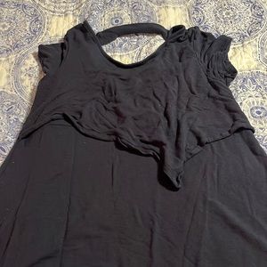 Latched mama peekaboo tee